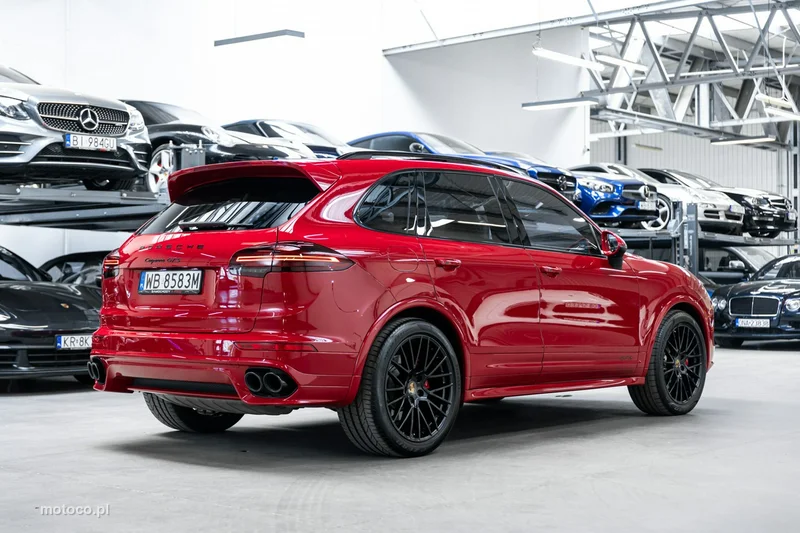 Porsche Cayenne 92A Cayenne GTS 10