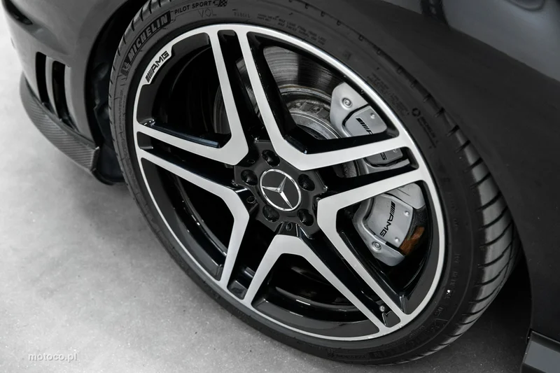 Mercedes-Benz CL C216 CL 65 AMG 42