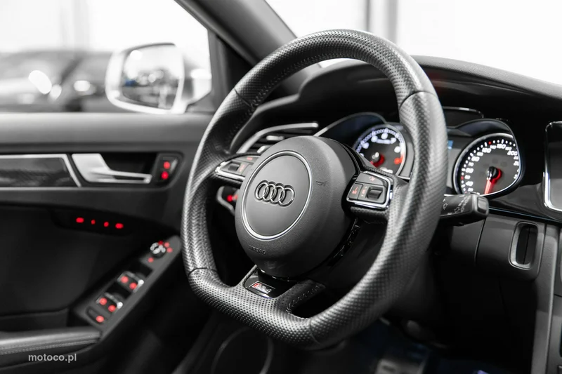 Audi RS4 B8 34