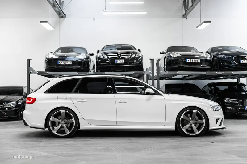 Audi RS4 B8 5