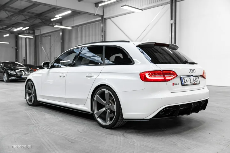 Audi RS4 B8 45