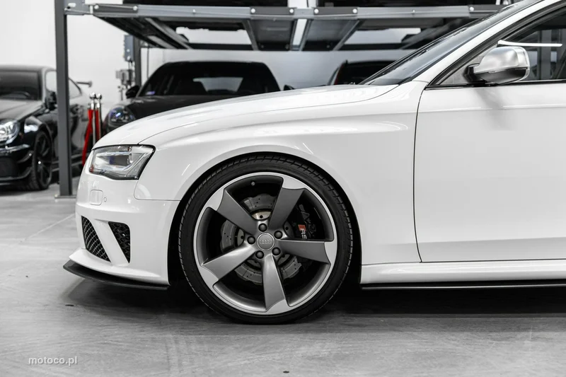 Audi RS4 B8 51
