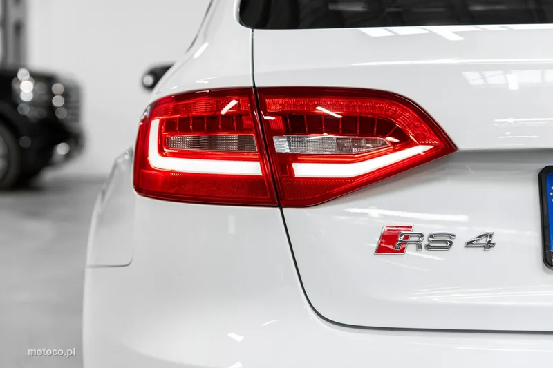 Audi RS4 B8 53