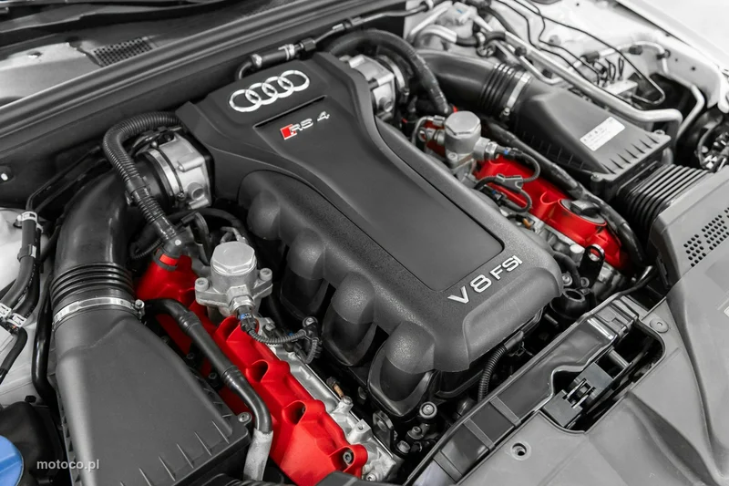 Audi RS4 B8 54