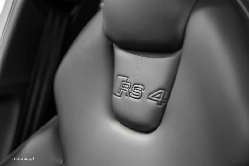 Audi RS4 B8 72