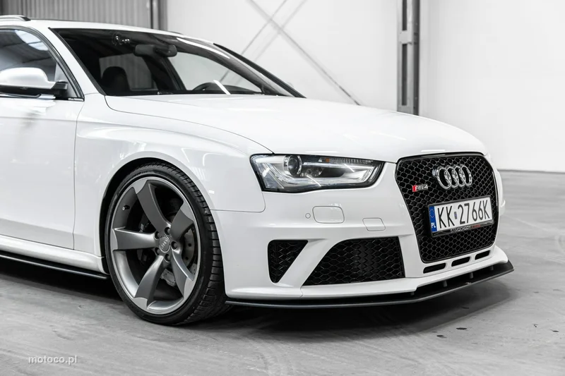 Audi RS4 B8 10