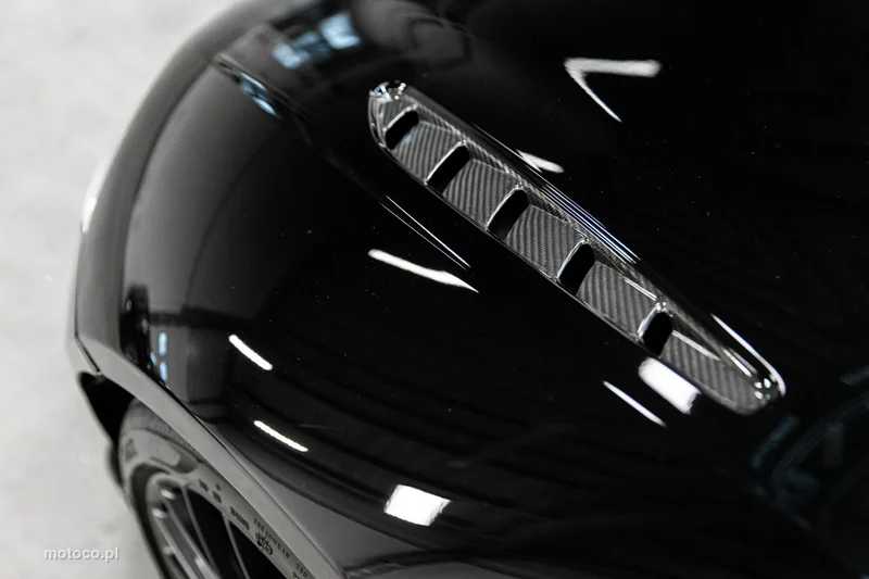Aston Martin Vantage 18