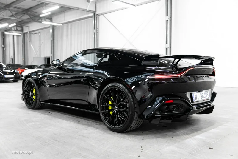 Aston Martin Vantage 3