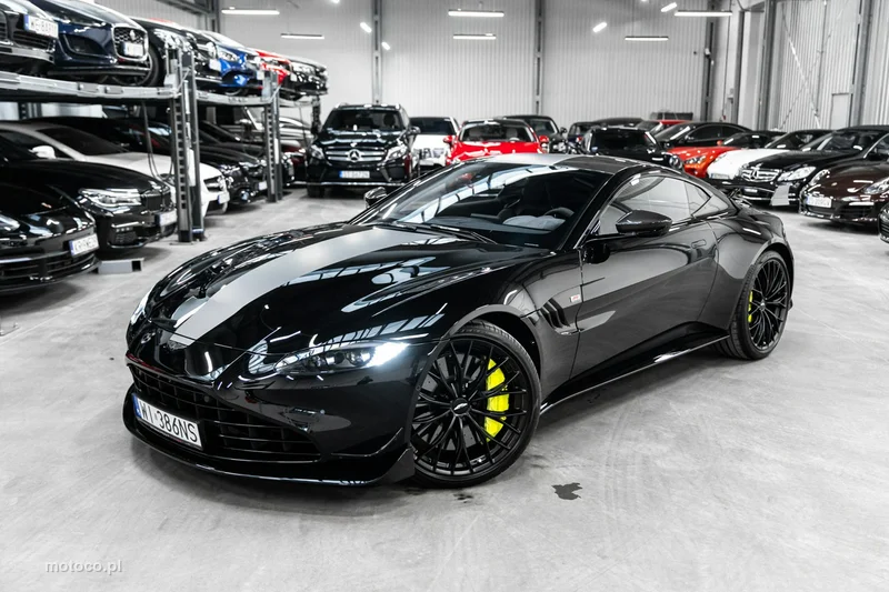 Aston Martin Vantage 42