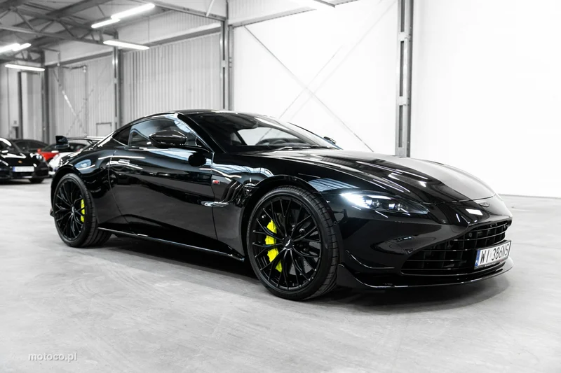Aston Martin Vantage 43
