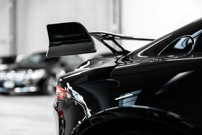 Aston Martin Vantage 53