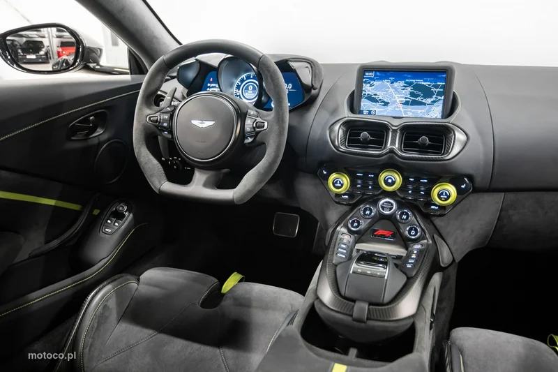 Aston Martin Vantage 59