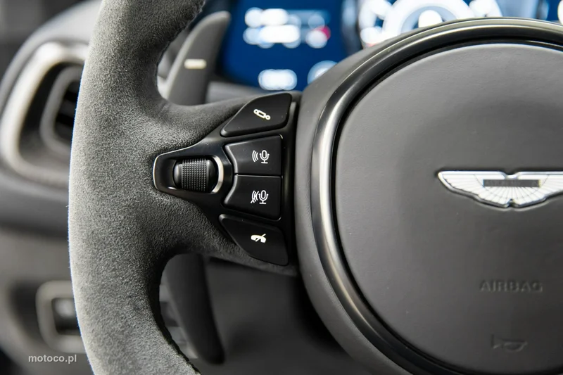 Aston Martin Vantage 66