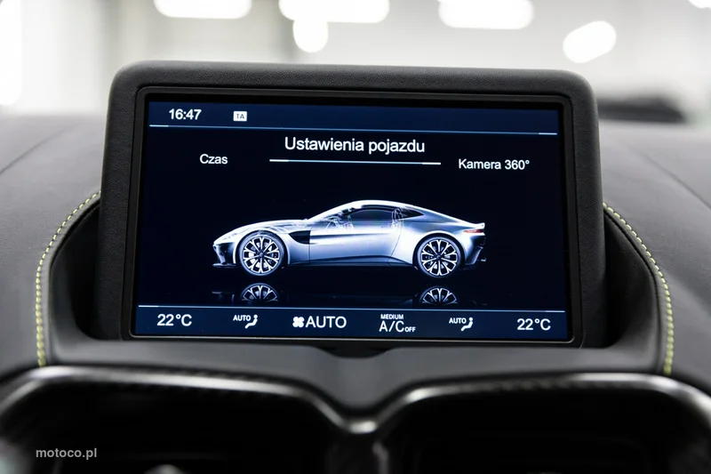 Aston Martin Vantage 79