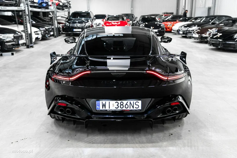 Aston Martin Vantage 10