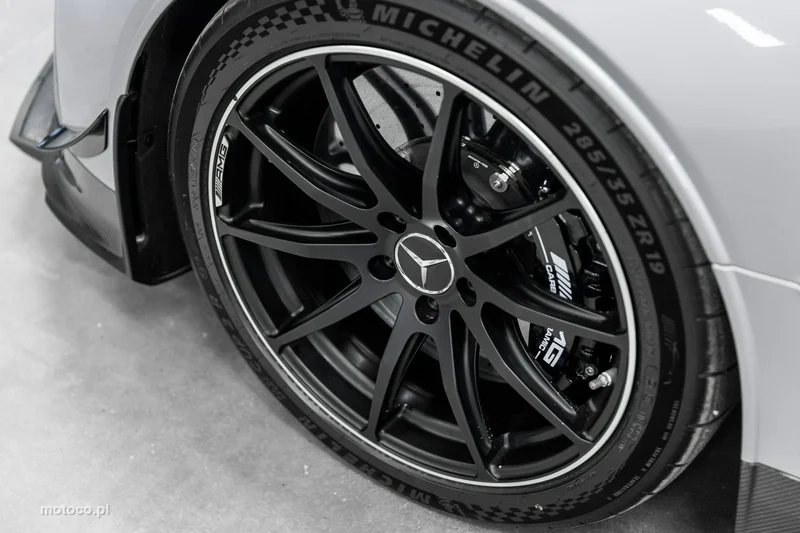 Mercedes-Benz AMG GT Black Series 19