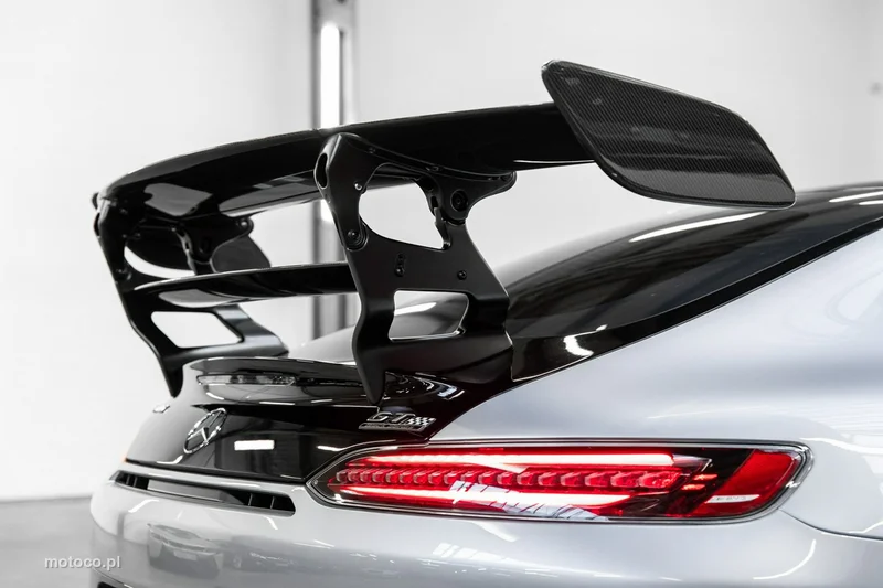 Mercedes-Benz AMG GT Black Series 24