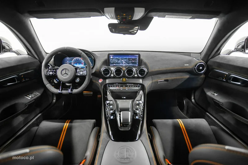 Mercedes-Benz AMG GT Black Series 29