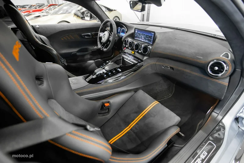 Mercedes-Benz AMG GT Black Series 30