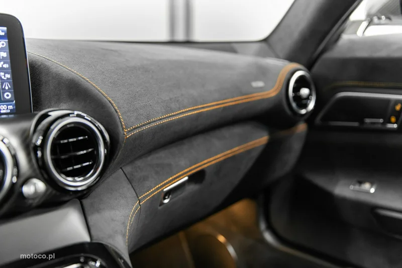 Mercedes-Benz AMG GT Black Series 73