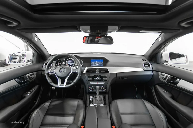 Mercedes-Benz Klasa C W204 C 63 AMG 27