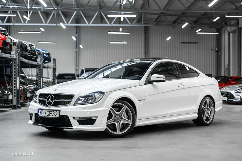 Mercedes-Benz Klasa C W204 C 63 AMG
