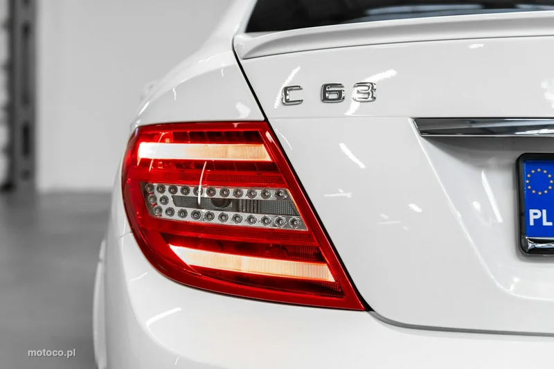 Mercedes-Benz Klasa C W204 C 63 AMG 19