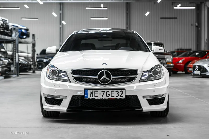 Mercedes-Benz Klasa C W204 C 63 AMG 3