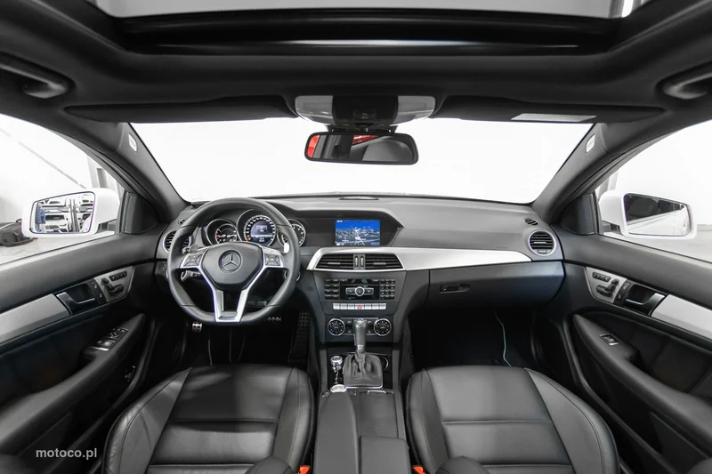 Mercedes-Benz Klasa C W204 C 63 AMG 27