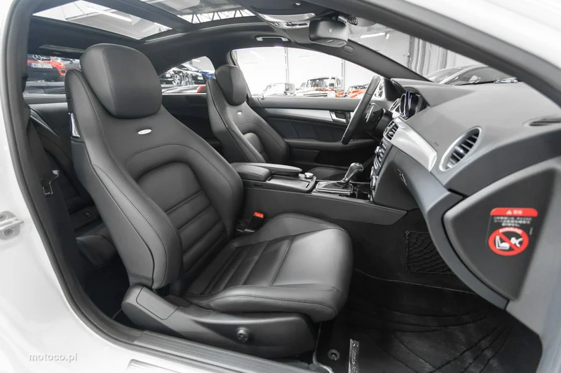 Mercedes-Benz Klasa C W204 C 63 AMG 28