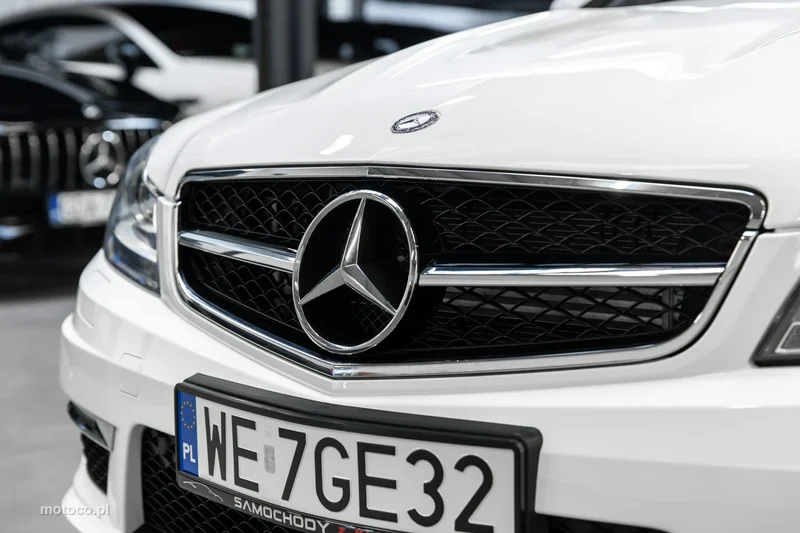 Mercedes-Benz Klasa C W204 C 63 AMG 67