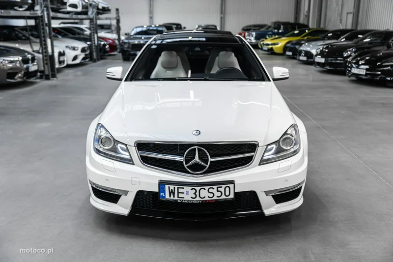 Mercedes-Benz Klasa C W204 C 63 AMG 11
