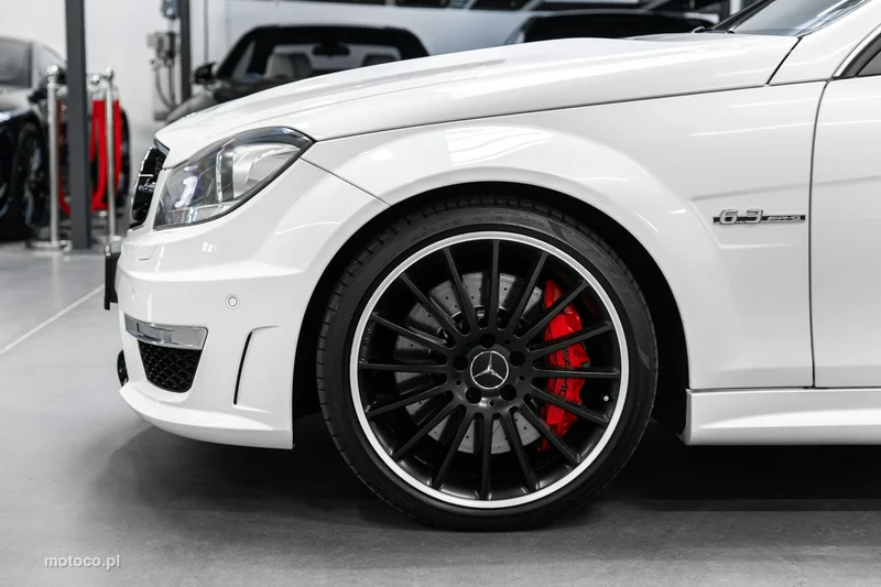 Mercedes-Benz Klasa C W204 C 63 AMG 16