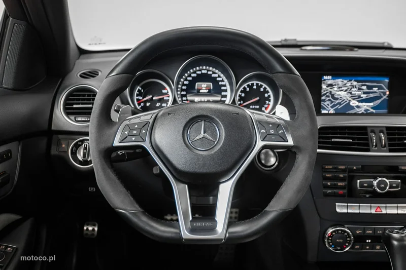 Mercedes-Benz Klasa C W204 C 63 AMG 27