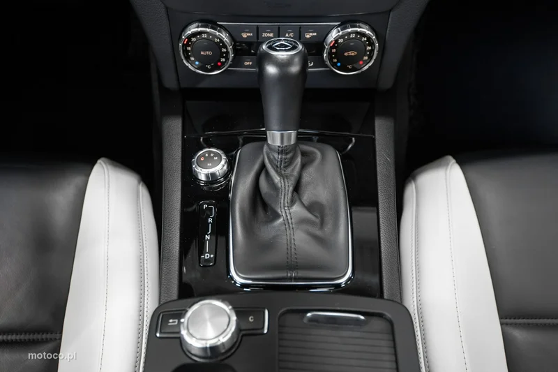 Mercedes-Benz Klasa C W204 C 63 AMG 44