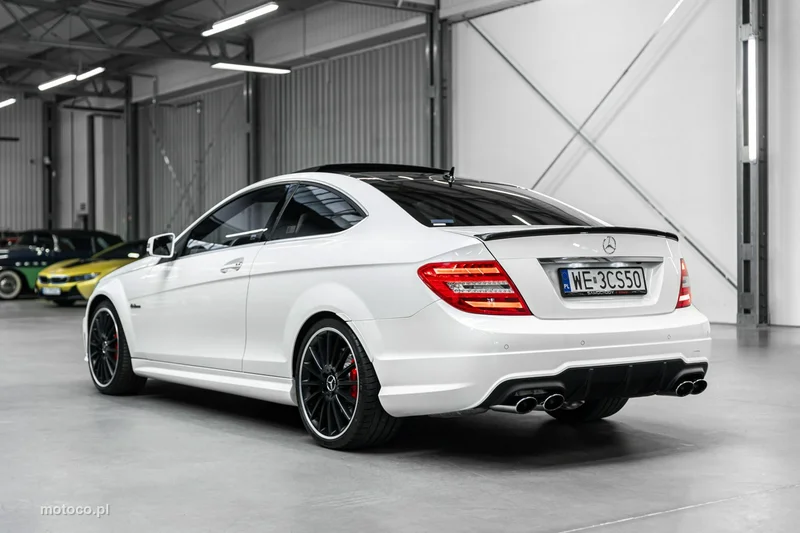 Mercedes-Benz Klasa C W204 C 63 AMG 7
