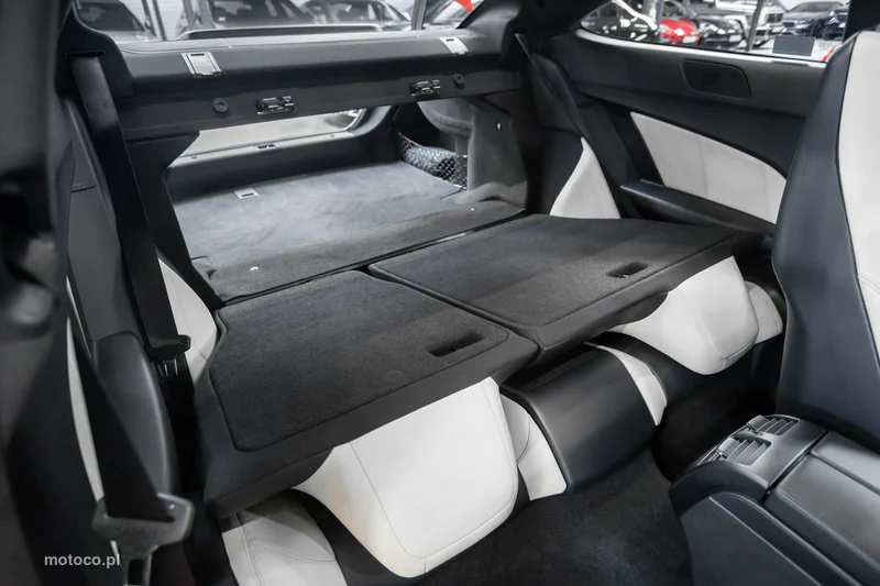 Mercedes-Benz Klasa C W204 C 63 AMG 62