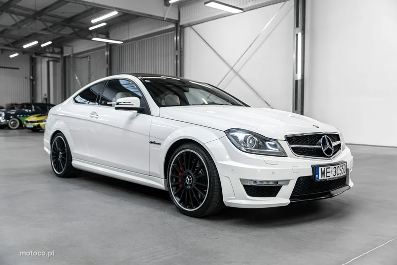 Mercedes-Benz Klasa C W204 C 63 AMG 67