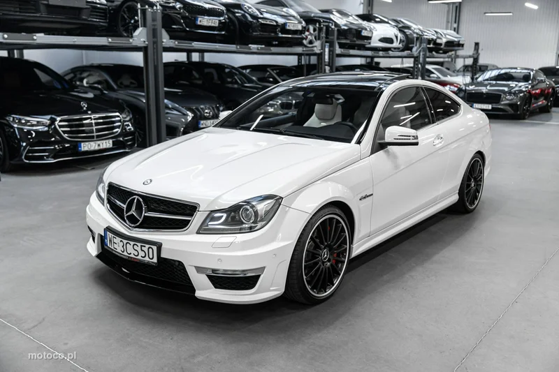 Mercedes-Benz Klasa C W204 C 63 AMG 68