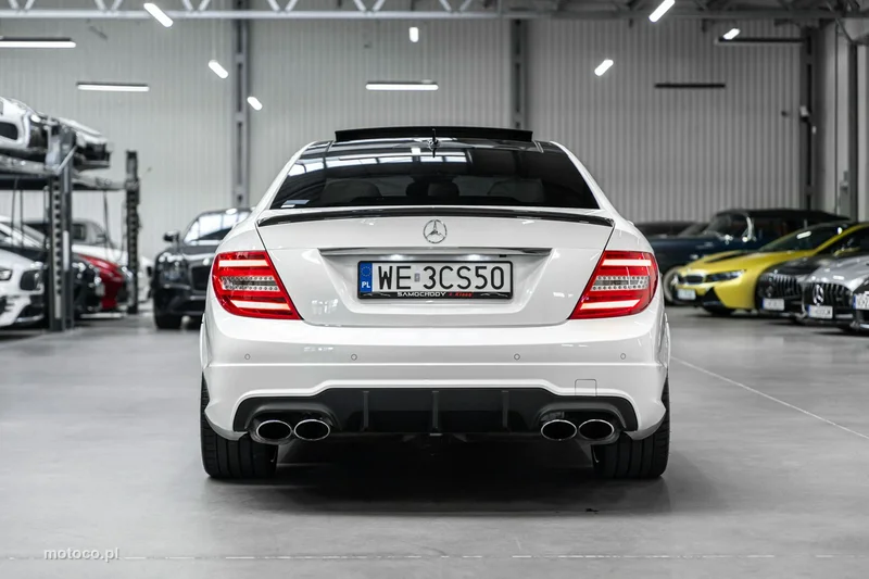 Mercedes-Benz Klasa C W204 C 63 AMG 8