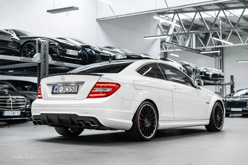 Mercedes-Benz Klasa C W204 C 63 AMG 9