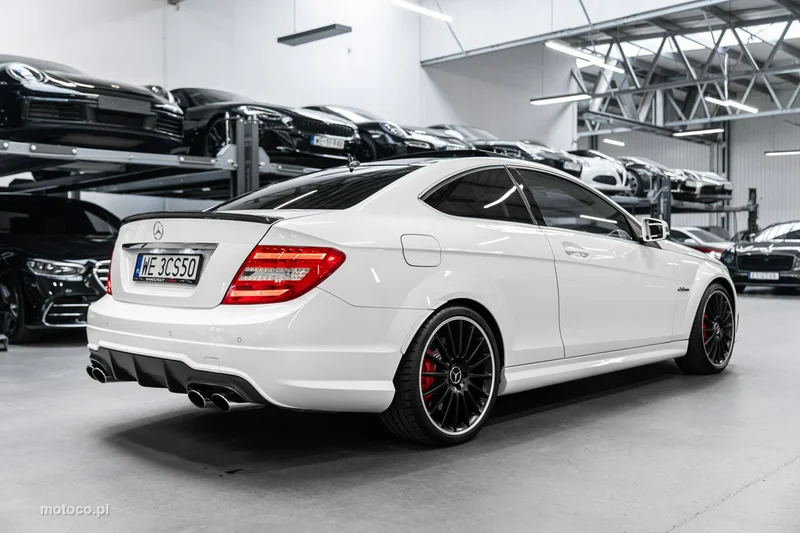 Mercedes-Benz Klasa C W204 C 63 AMG 10