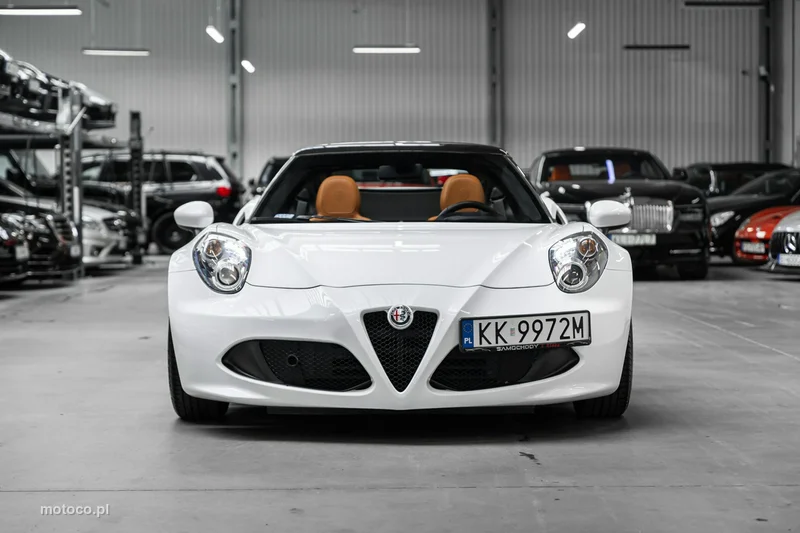 Alfa Romeo 4C 3