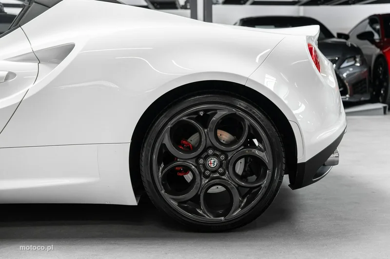 Alfa Romeo 4C 53