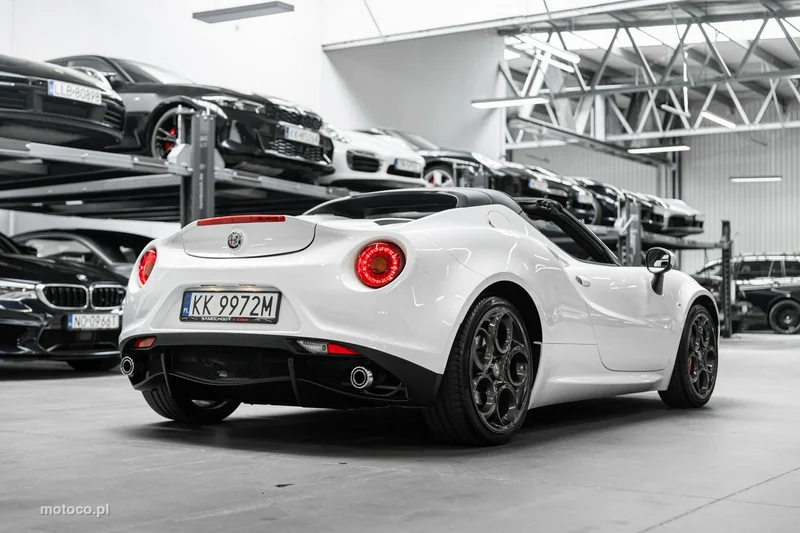 Alfa Romeo 4C 7
