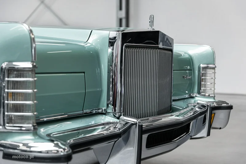 Lincoln Continental 15