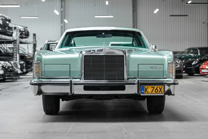 Lincoln Continental 4