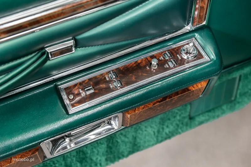 Lincoln Continental 35
