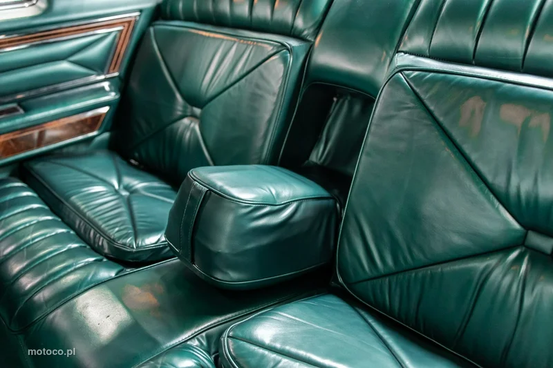 Lincoln Continental 70