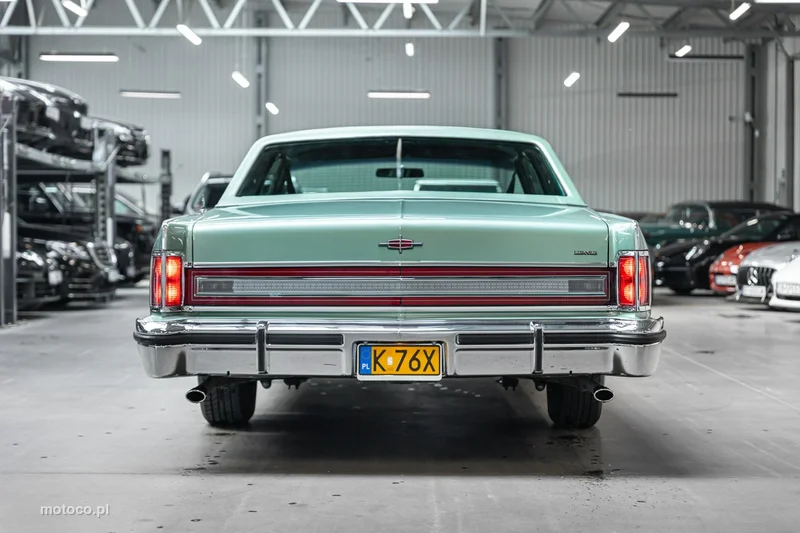 Lincoln Continental 10